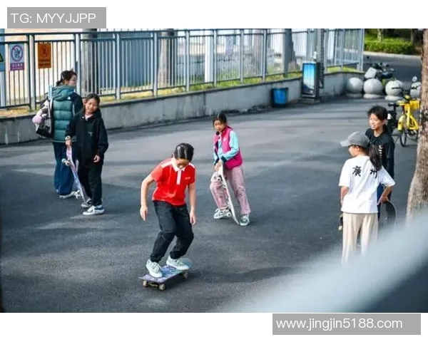 广州滑板队的奋斗历程与梦想追逐全景纪实